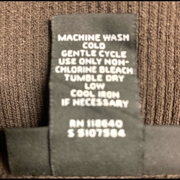 Ladies Top - Picture 4 of 4